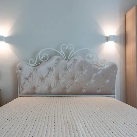 Elegant Vibes - - 3bd * Tríkala